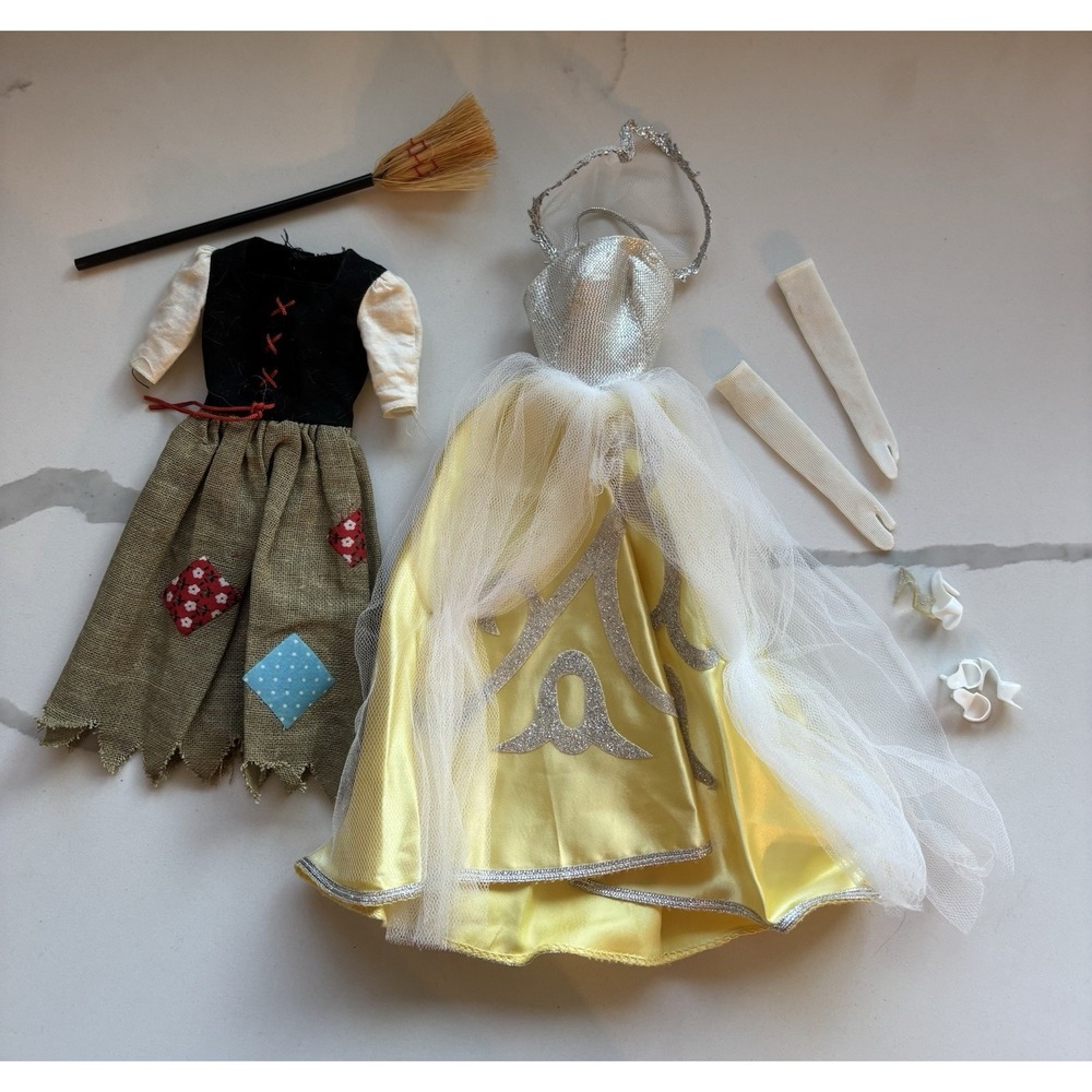 Vintage Barbie Little Theatre Poor & Rich Cinderella Outfits #872